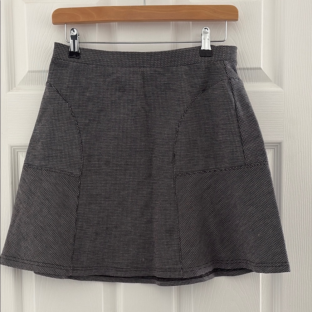 $5 CLEAROUT Small medium Gray A-Line Mini Skirt for Work H&M